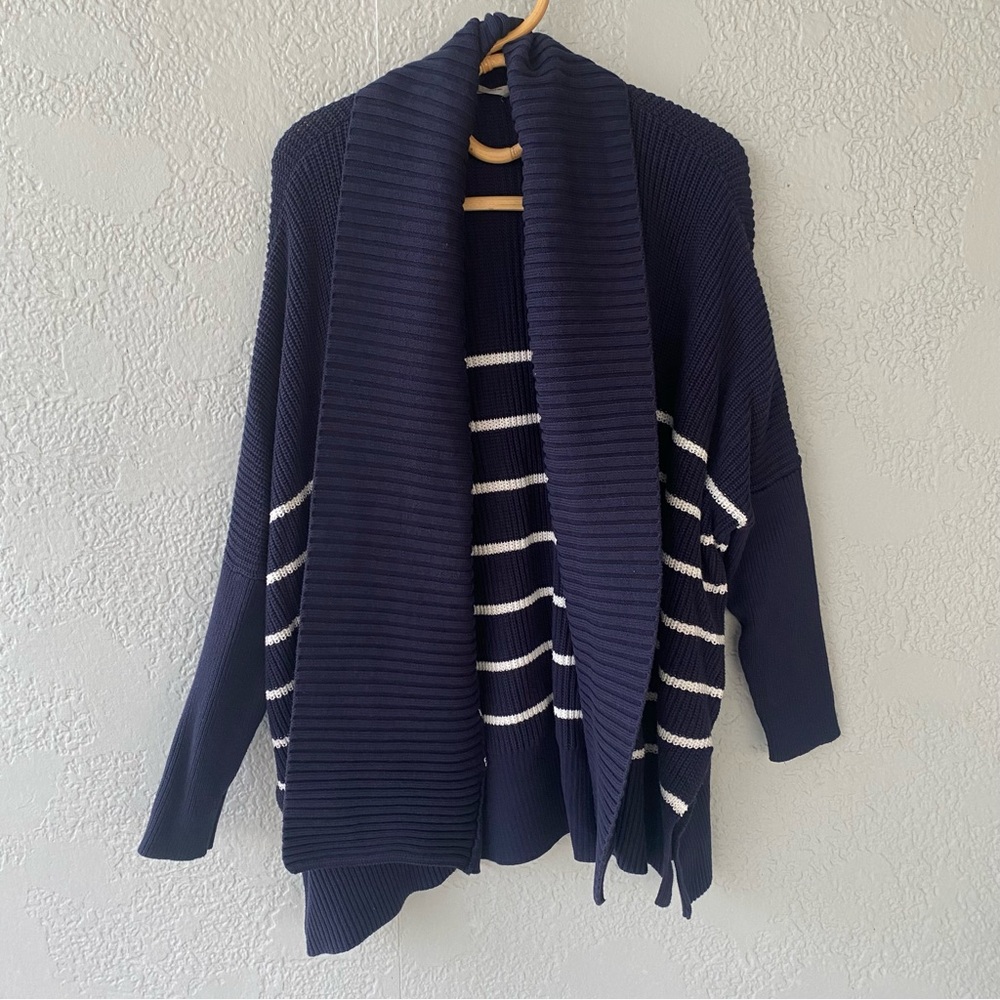 Athleta Peaceful Wrap Oversized Knit Open Cardigan in Navy Blue